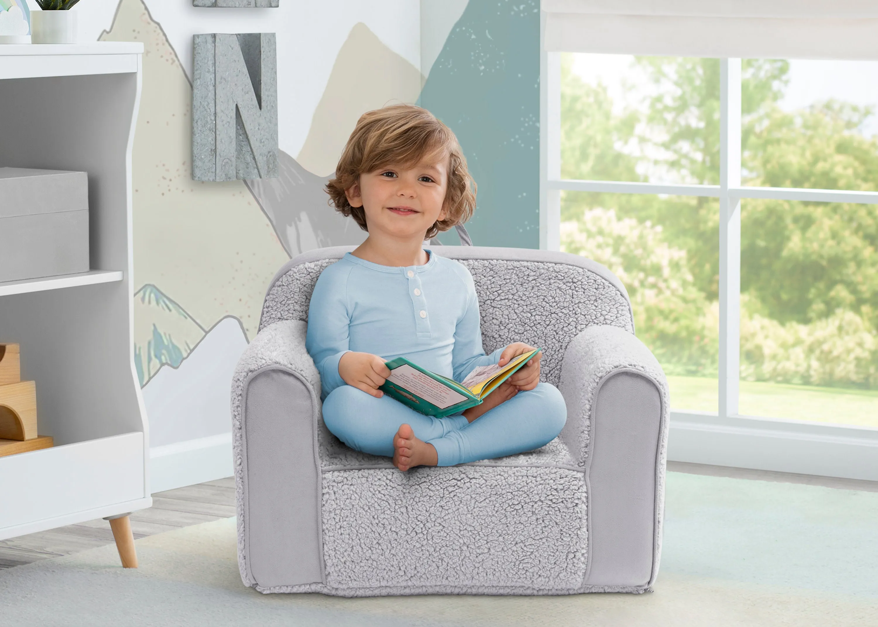 Cozee Sherpa and Suede Chair for Kids